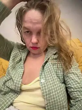 Snapshot of Susanel chatting on 01-11-25, 06:01 Susanel online show from 01-11-25, 06:01