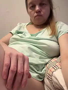 Snapshot of Susanel chatting on 02-23-25, 08:49 Susanel online show from 02-23-25, 08:49