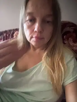 Snapshot of Susanel chatting on 09-14-25, 08:13 Susanel online show from 09-14-25, 08:13