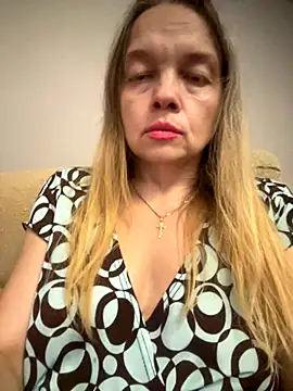 Snapshot of Susanel chatting on 09-15-25, 04:40 Susanel online show from 09-15-25, 04:40