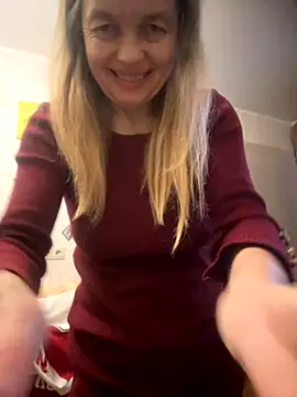 Snapshot of Susanel chatting on 10-23-25, 07:34 Susanel online show from 10-23-25, 07:34