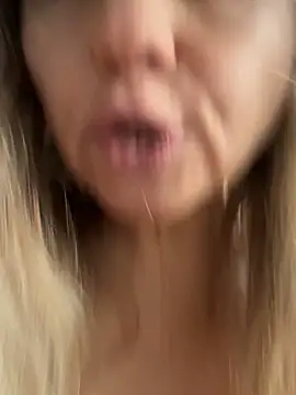 Snapshot of Susanel chatting on 11-01-25, 11:34 Susanel online show from 11-01-25, 11:34