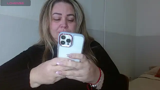 bella savati online show from 09-27-25, 01:10