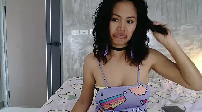 Snapshot of nareethai chatting on 01-10-25, 05:47 nareethai online show from 01-10-25, 05:47