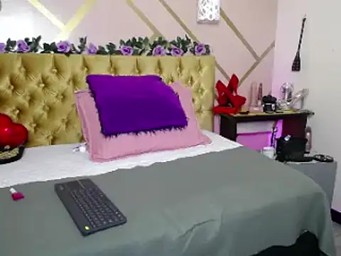 Snapshot of dove_mature chatting on 02-27-25, 04:52 dove mature online show from 02-27-25, 04:52