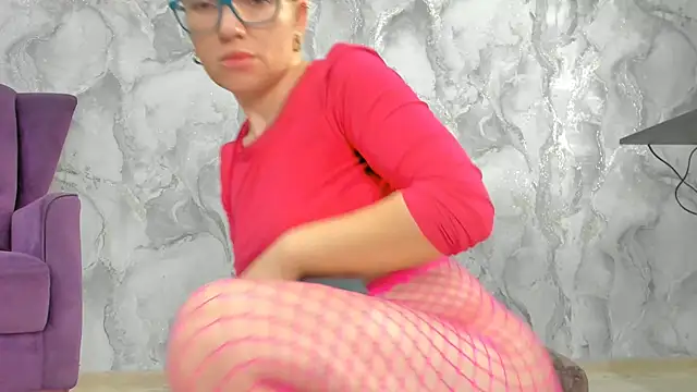 Snapshot of succubus chatting on 10-20-25, 02:17 succubus online show from 10-20-25, 02:17