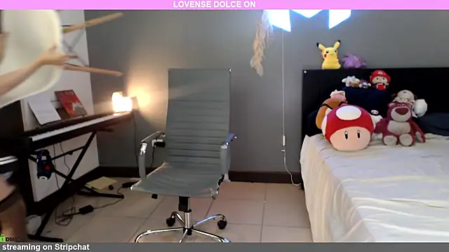 minarocket  online show from 12-18-25, 04:46