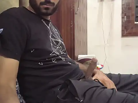 Snapshot of brownie_cake_cb chatting on 10-16-25, 04:08 brownie cake cb online show from 10-16-25, 04:08