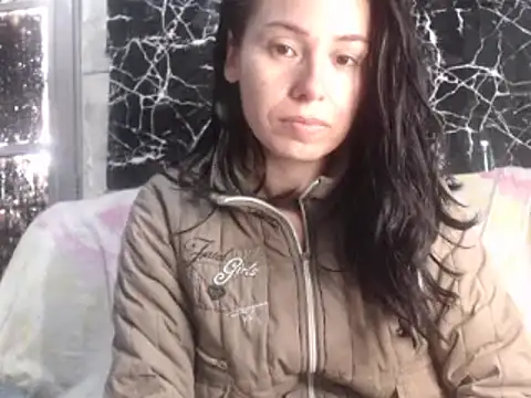 Snapshot of Venusluxodomme chatting on 06-19-26, 07:28 Venusluxodomme online show from 06-19-26, 07:28
