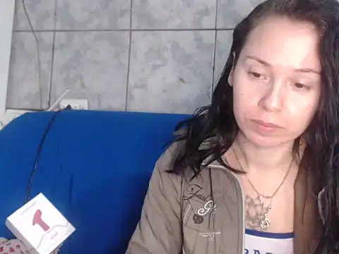Snapshot of Venusluxodomme chatting on 06-30-26, 11:17 Venusluxodomme online show from 06-30-26, 11:17