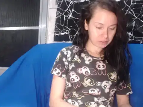 Snapshot of Venusluxodomme chatting on 07-12-26, 03:19 Venusluxodomme online show from 07-12-26, 03:19