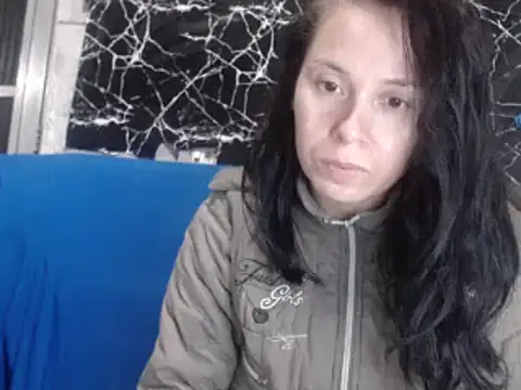 Snapshot of Venusluxodomme chatting on 07-13-26, 02:03 Venusluxodomme online show from 07-13-26, 02:03