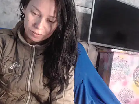 Snapshot of Venusluxodomme chatting on 07-21-26, 04:04 Venusluxodomme online show from 07-21-26, 04:04