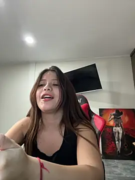 Snapshot of kiarafonseca_ chatting on 02-14-25, 12:51 kiarafonseca  online show from 02-14-25, 12:51