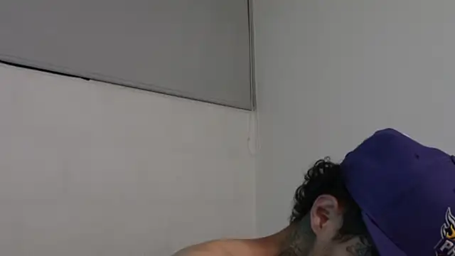 trieone online show from 03-01-25, 04:04