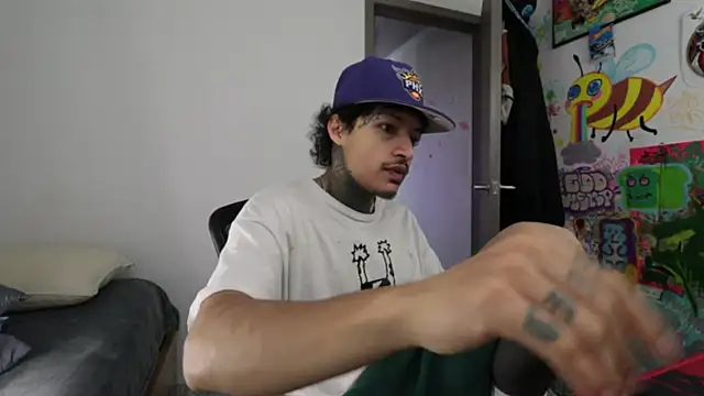 trieone online show from 09-11-25, 02:17