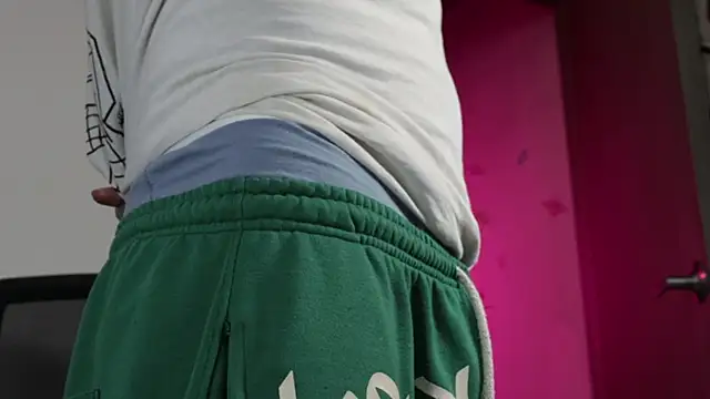 trieone online show from 04-11-26, 02:27