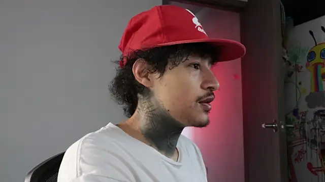 trieone online show from 04-21-26, 02:34