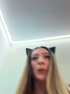 bunny bicht online show from 03-05-26, 12:28