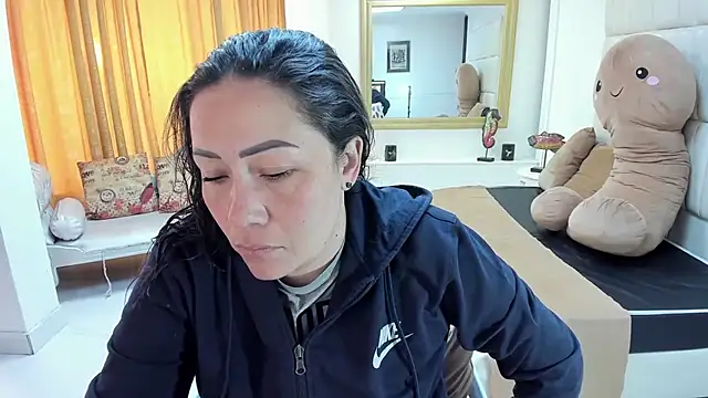 gaby trent online show from 09-17-25, 01:13