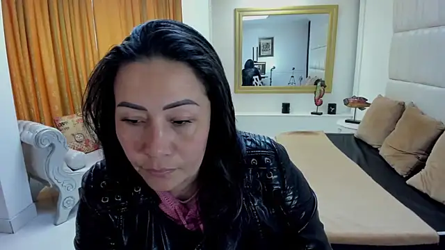 gaby trent online show from 09-29-25, 01:49