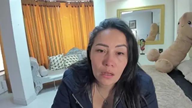 gaby trent online show from 11-20-25, 02:50