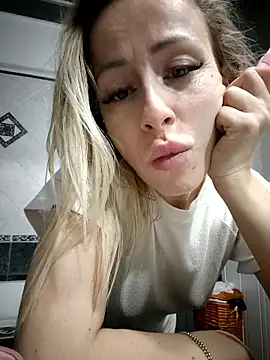 Monique 2023 online show from 01-17-26, 03:00