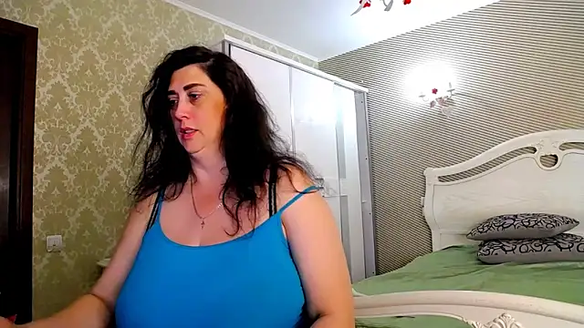 Evelyn Shy online show from 06-18-26, 09:14