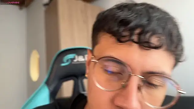 LeaneSeb online show from 04-04-26, 02:47