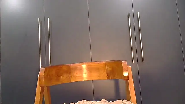 Snapshot of katt008 chatting on 10-02-25, 03:35 katt008 online show from 10-02-25, 03:35