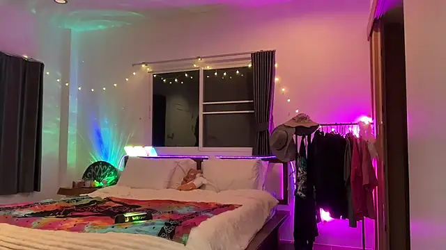 MonicaMilz online show from 01-31-25, 03:44