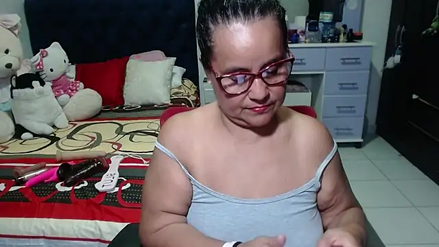 pervert mommy  online show from 11-18-25, 09:58