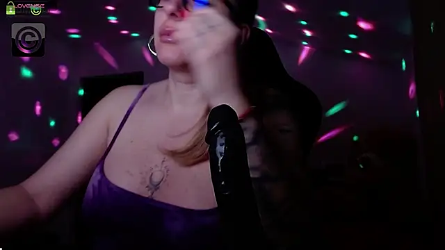 SonyaDevon online show from 01-08-25, 04:12