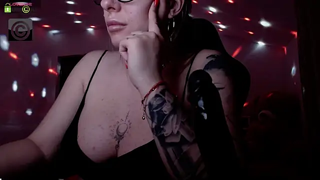 SonyaDevon online show from 01-14-25, 07:06