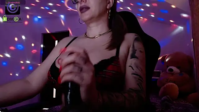 SonyaDevon online show from 01-26-25, 07:10