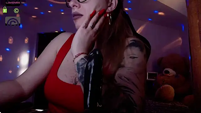 SonyaDevon online show from 02-11-25, 07:54