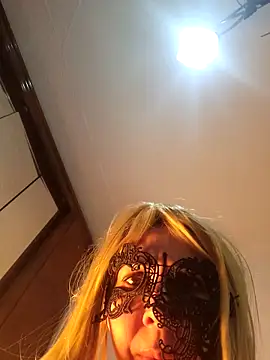 LAURAFOCOSA online show from 02-15-25, 03:39