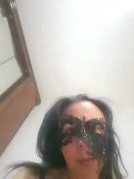 LAURAFOCOSA online show from 06-14-26, 04:09