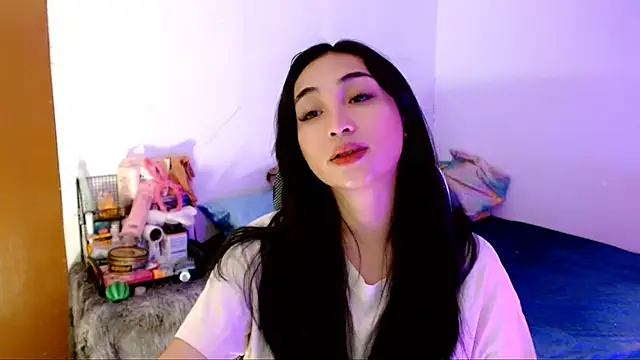 SweetLilly 18 online show from 10-15-25, 02:11