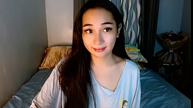 SweetLilly 18 online show from 04-17-26, 03:09