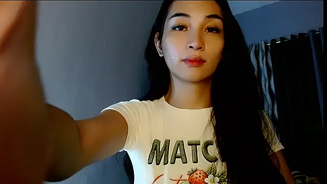 SweetLilly 18 online show from 07-21-26, 02:36