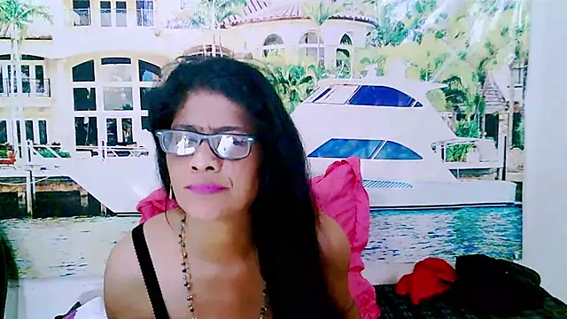 Snapshot of IndianAllure chatting on 01-16-25, 08:54 IndianAllure online show from 01-16-25, 08:54