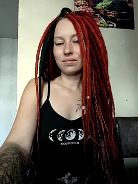 Snapshot of Frost_foxy chatting on 09-18-25, 05:31 Frost foxy online show from 09-18-25, 05:31