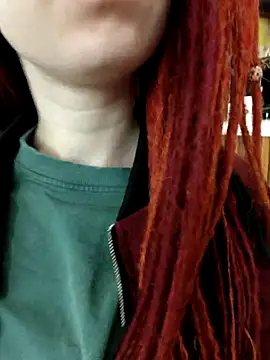 Snapshot of Frost_foxy chatting on 09-27-25, 02:27 Frost foxy online show from 09-27-25, 02:27