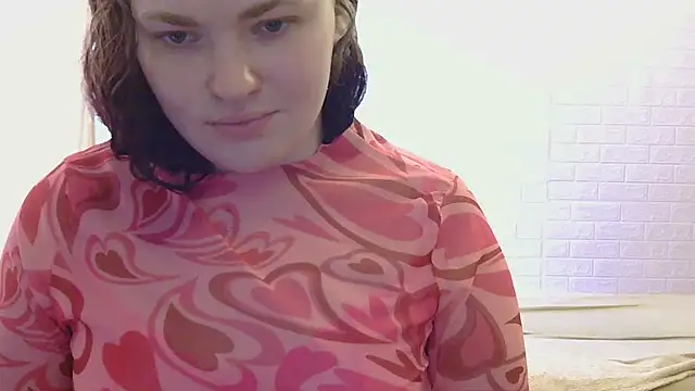 Snapshot of AliceForLoveOh chatting on 05-30-26, 06:21 AliceForLoveOh online show from 05-30-26, 06:21