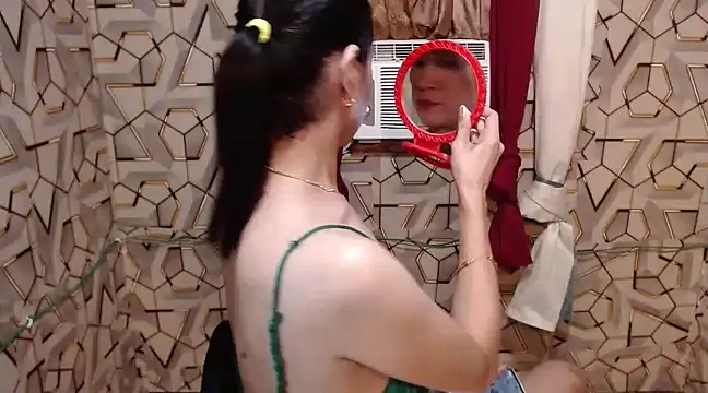 Snapshot of tshugecumxxx chatting on 12-24-24, 03:38 tshugecumxxx online show from 12-24-24, 03:38