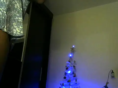 Snapshot of Andy_Stark chatting on 12-23-25, 05:16 Andy Stark online show from 12-23-25, 05:16