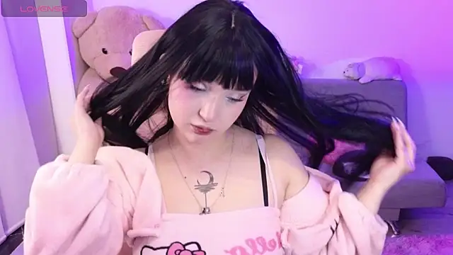 KuroChan420 online show from 05-20-26, 03:02