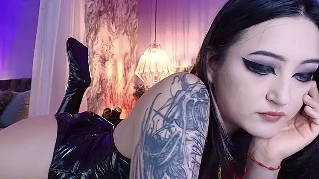 Charlotte Germanotta  online show from 07-10-26, 06:32