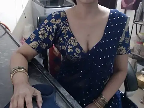 Snapshot of Indian_Rupali chatting on 02-05-25, 04:03 Indian Rupali online show from 02-05-25, 04:03